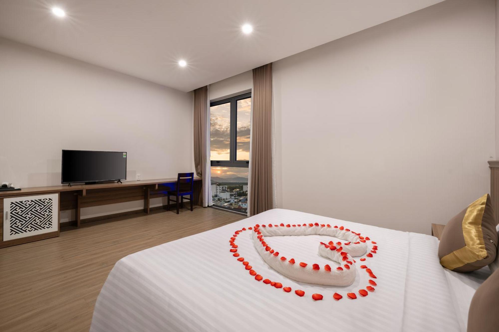 Atp Galaxy Hotel & Apartment Danang Ngoại thất bức ảnh